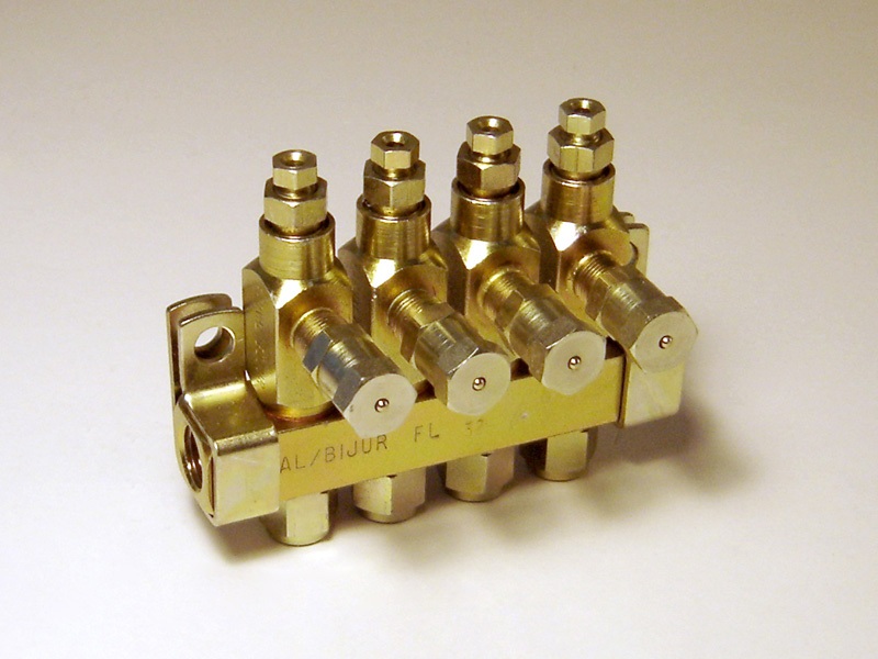 FL-32 Injector for grease FL-32 Injector for grease